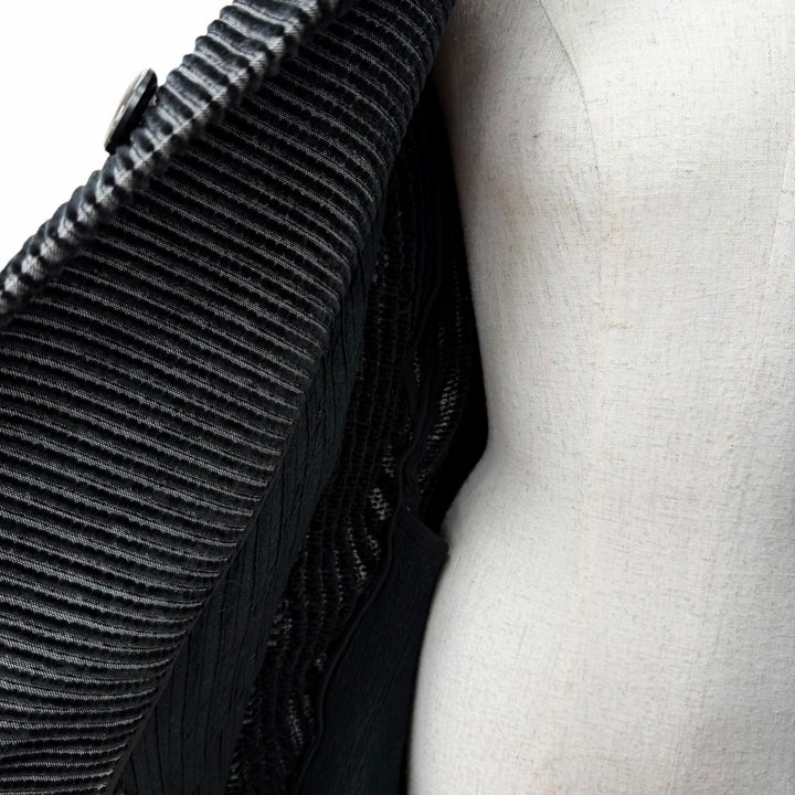 未使用品☆ISSEY MIYAKE イッセイミヤケ IM64-FA512 プリーツ切り替え デザイン コート ブラック系 2 日本製 正規品 レディース