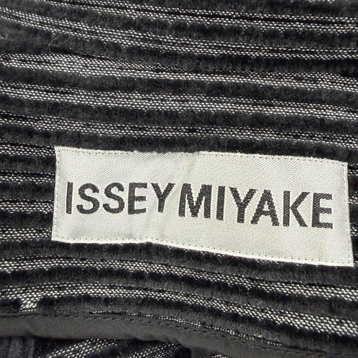 未使用品☆ISSEY MIYAKE イッセイミヤケ IM64-FA512 プリーツ切り替え デザイン コート ブラック系 2 日本製 正規品 レディース