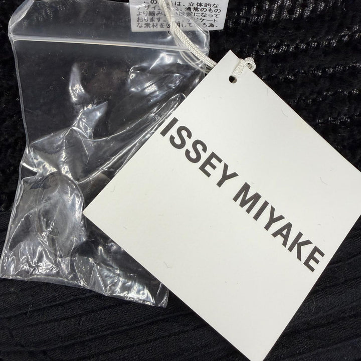 未使用品☆ISSEY MIYAKE イッセイミヤケ IM64-FA512 プリーツ切り替え デザイン コート ブラック系 2 日本製 正規品 レディース