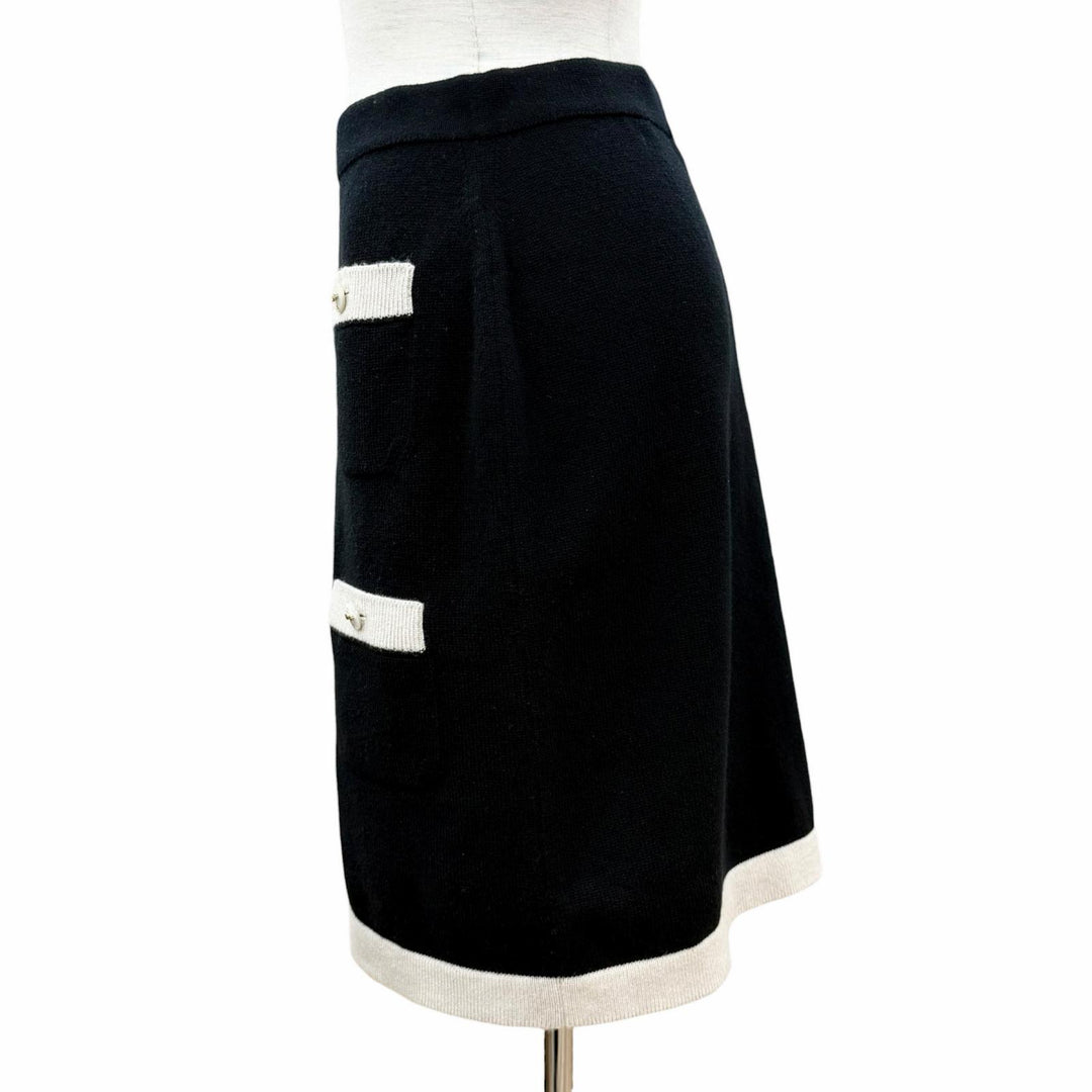【ドンドン見直し】極美品◇CHANEL シャネル 25AW P80669 P80739 カシミヤ リボン ココマークボタン セットアップ 36 英国製 正規品