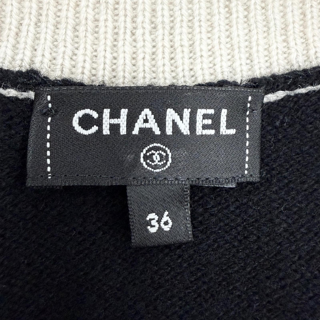 【ドンドン見直し】極美品◇CHANEL シャネル 25AW P80669 P80739 カシミヤ リボン ココマークボタン セットアップ 36 英国製 正規品