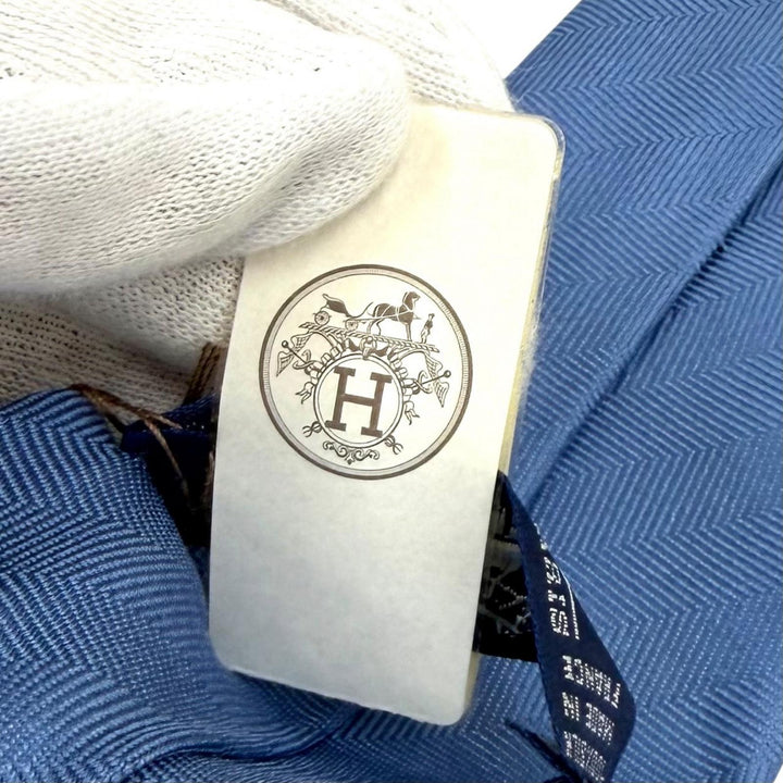 未使用品★HERMES エルメス シルク100% SEYCHELLES Hロゴ シェーヌダンクルエンボス ネクタイ 仏製 メンズ ビジネスオススメ◎ 箱付き
