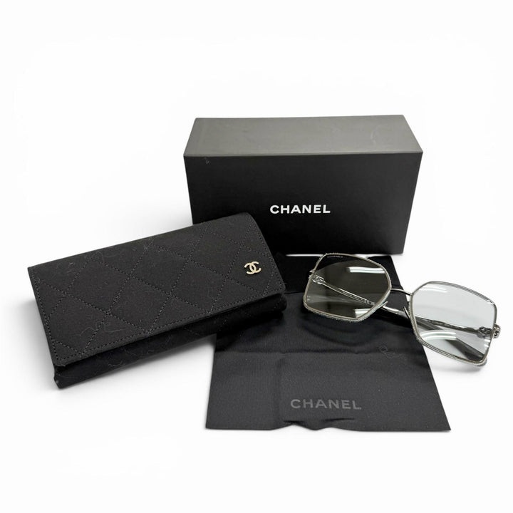 極美品△CHANEL シャネル 4288-Q ココマーク スクエア シェイプ デニム カーフスキン サングラス 57□17 140 デモレンズ 定価102300円