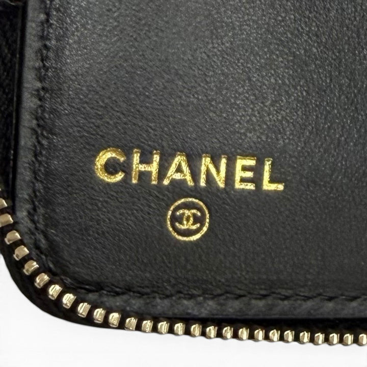 極美品★CHANEL シャネル AP4720 マトラッセ キャビアスキン ジップ スモールウォレット ランダム刻印 二つ折り財布 ブラック 箱・袋付