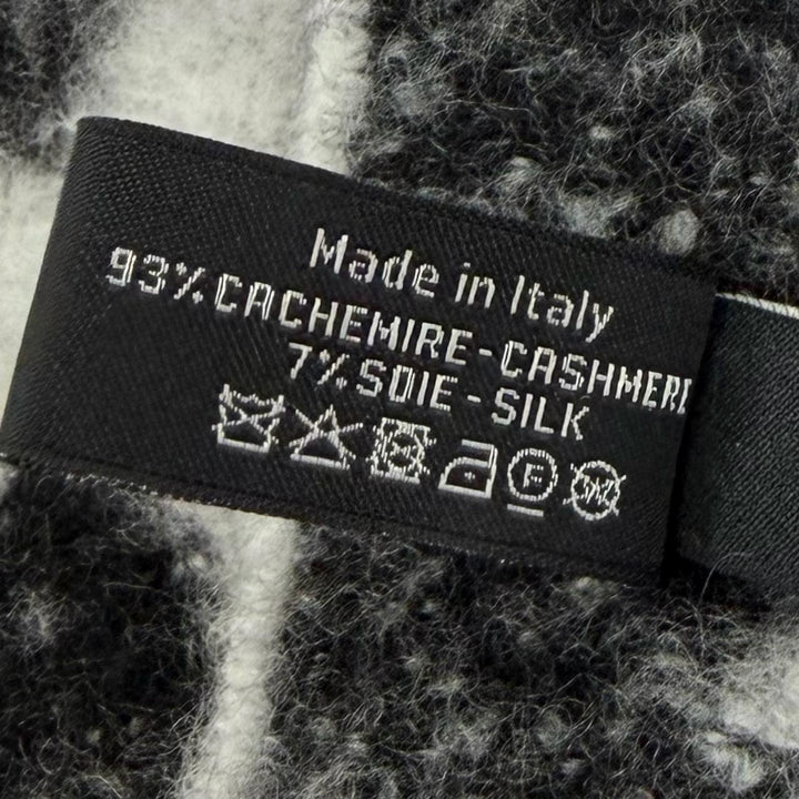 極美品☆CHANEL シャネル AAA478 カシミヤ シルク混 ココマーク・ロゴデザイン フリンジ マフラー ホワイト ブラック イタリア製 箱付き