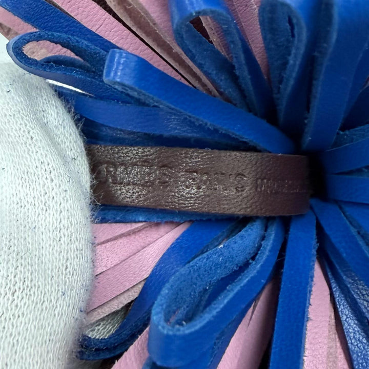 極美品★HERMES エルメス カルメン ブルーフランス/ルージュセリエ/モーブシルベスト アニョーミロ トリコロール バッグチャーム Z刻印