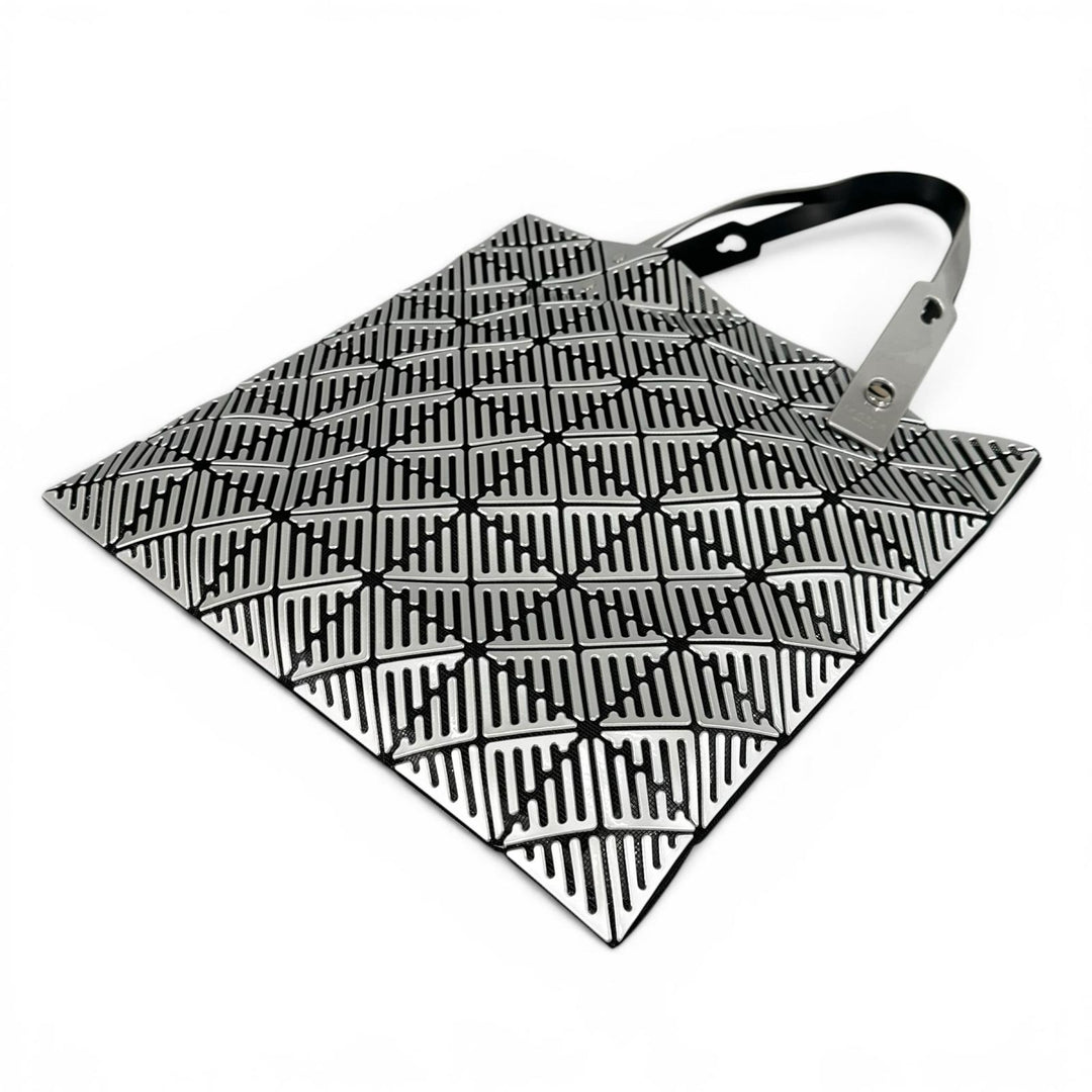 極美品▲BAOBAO ISSEY MIYAKE バオバオ イッセイミヤケ BB81-AG831 希少デザイン トートバッグ シルバー 日本製 正規品 レディース