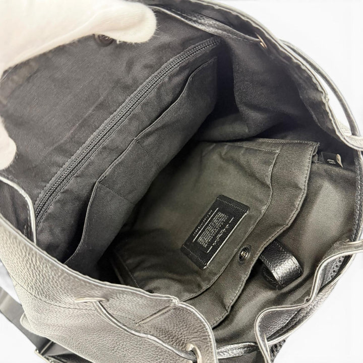 美品△COACH コーチ F36811 ハドソン ロゴレザーパッチ レザー リュックサック デイパック バックパック ブラック メンズ オススメ◎