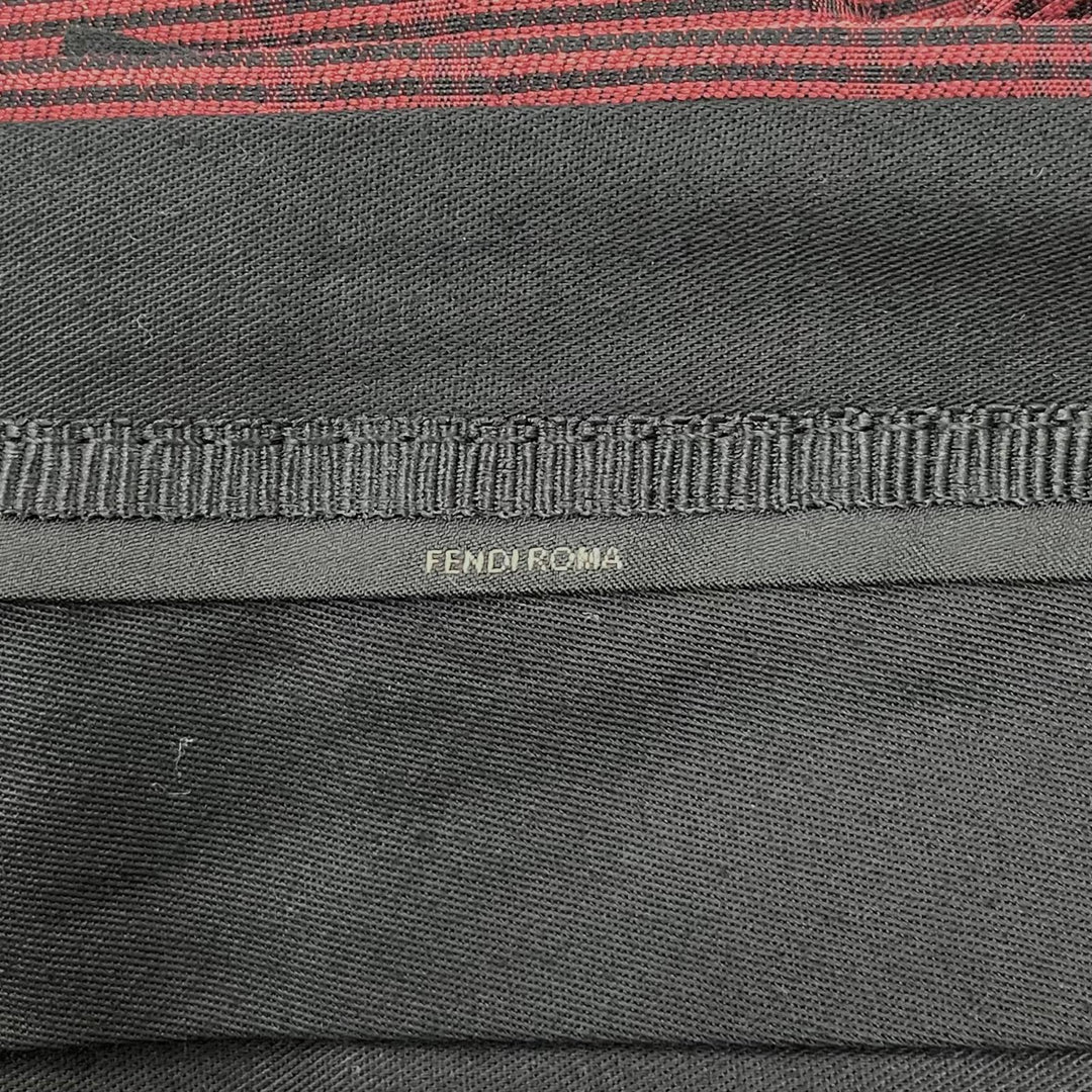 美品▲FENDI フェンディ 2022年製 FB0521 AKC4 FFロゴ ショートパンツ ハーフパンツ レッド 46 正規品 メンズ ガーメント・ハンガー付き
