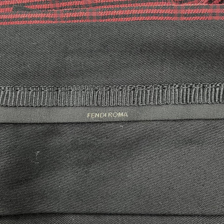 美品▲FENDI フェンディ 2022年製 FB0521 AKC4 FFロゴ ショートパンツ ハーフパンツ レッド 46 正規品 メンズ ガーメント・ハンガー付き
