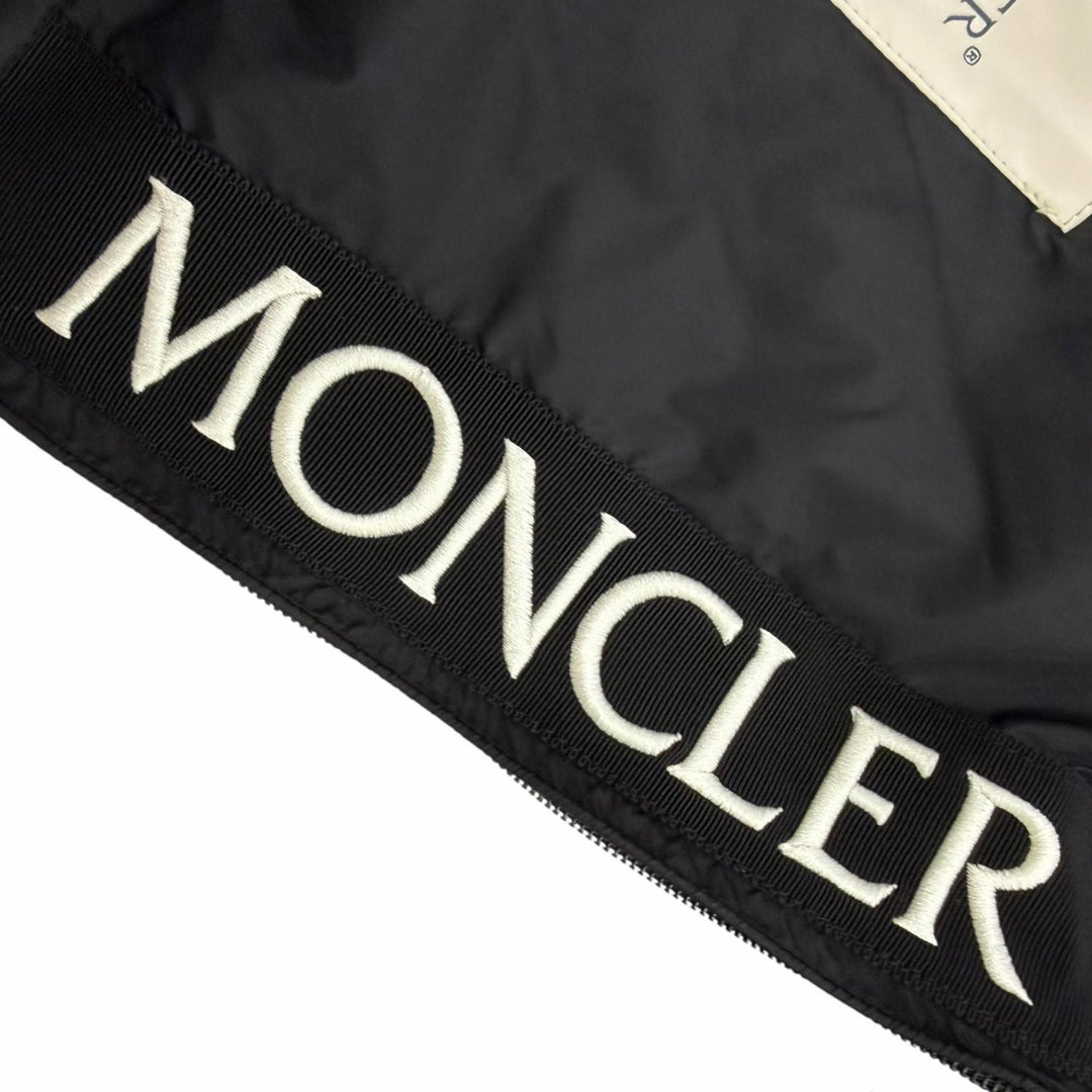 美品□MONCLER モンクレール D10914163505 MASSEREAU GIUBBOTTO フードロゴ刺繍 ブルゾンジャケット ウィンドブレーカー ブラック 1