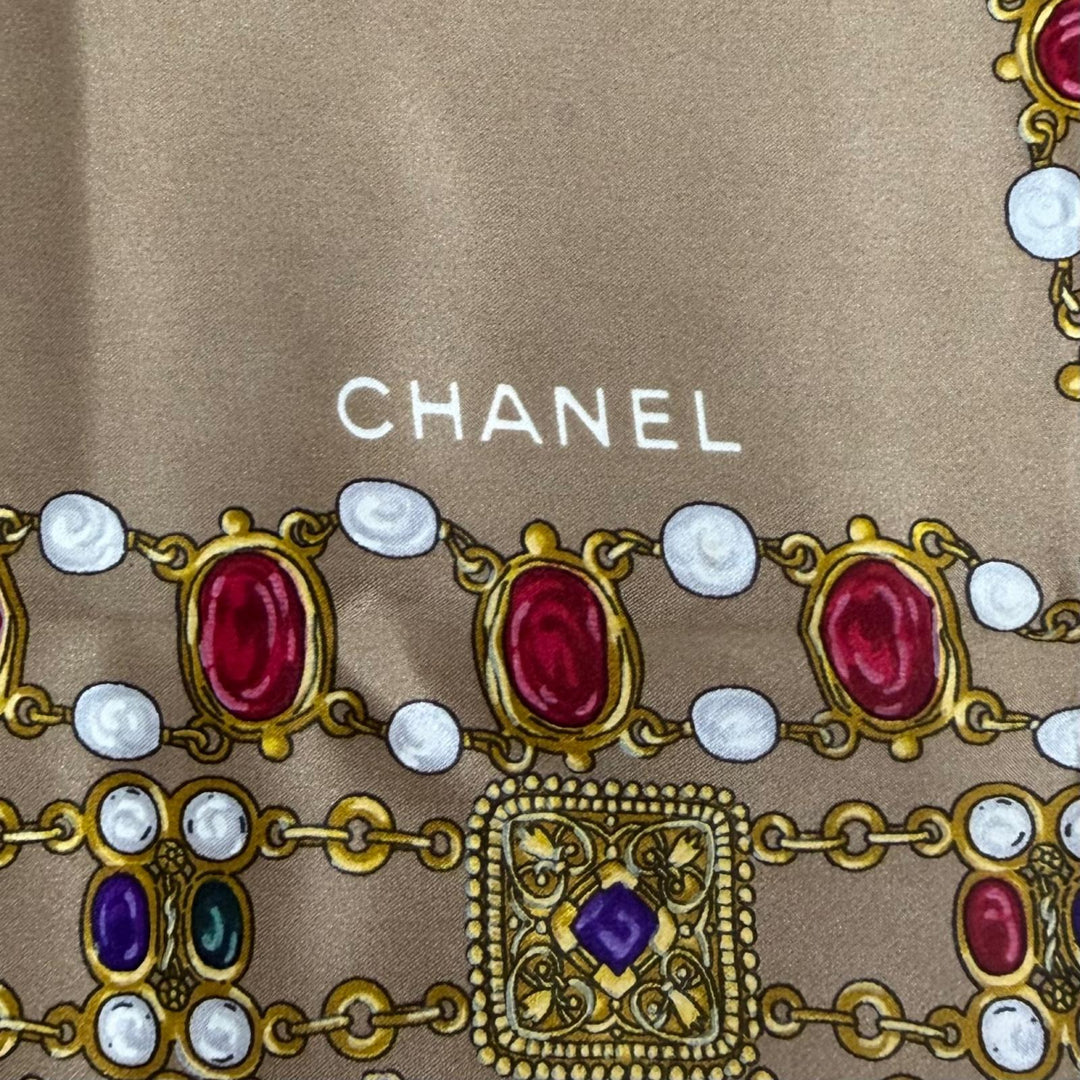 美品☆CHANEL シャネル ヴィンテージ シルク100％ グリポア柄 ロゴ入り スカーフ ブラウン マルチカラー イタリア製 レディース
