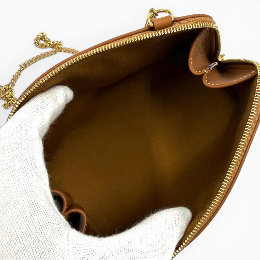 極美品★CELINE セリーヌ トリオンフキャンバス ロゴ入り チェーンクラッチ バッグ ショルダーバッグ オフホワイト ブラウン 保存袋付き