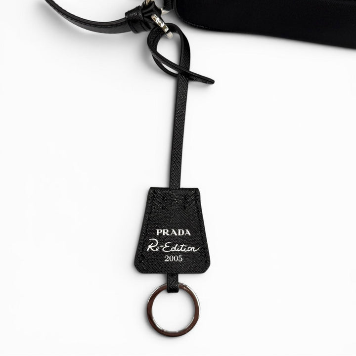 極美品★PRADA プラダ 1N204X Re-Edition 2005 Re-Nylon トライアングルロゴ ハンドバッグ ブラック イタリア製 レディース 箱・保存袋付