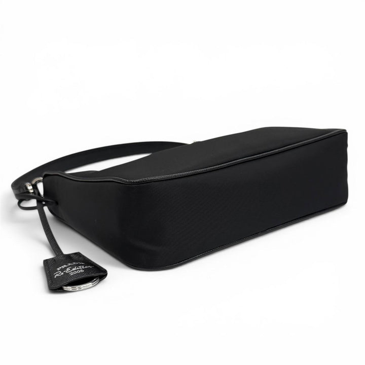 極美品★PRADA プラダ 1N204X Re-Edition 2005 Re-Nylon トライアングルロゴ ハンドバッグ ブラック イタリア製 レディース 箱・保存袋付