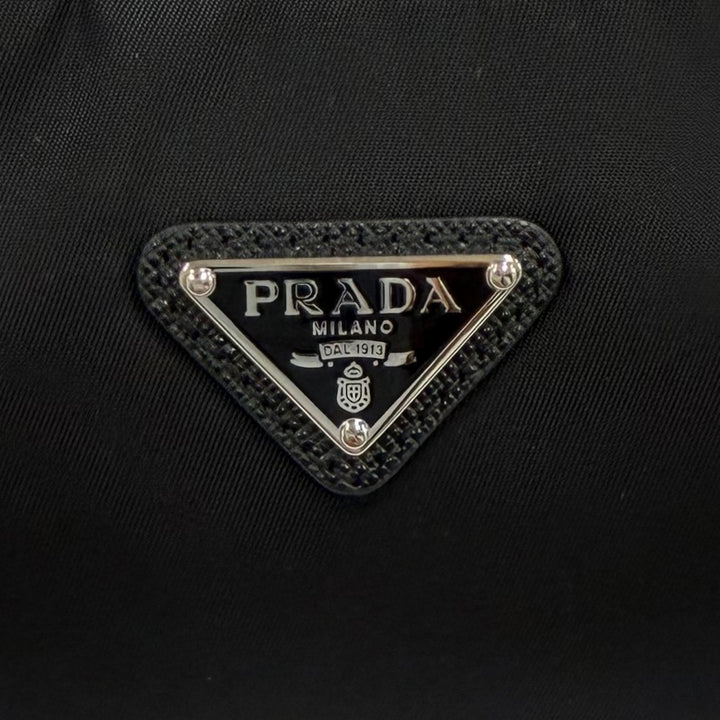 極美品★PRADA プラダ 1N204X Re-Edition 2005 Re-Nylon トライアングルロゴ ハンドバッグ ブラック イタリア製 レディース 箱・保存袋付