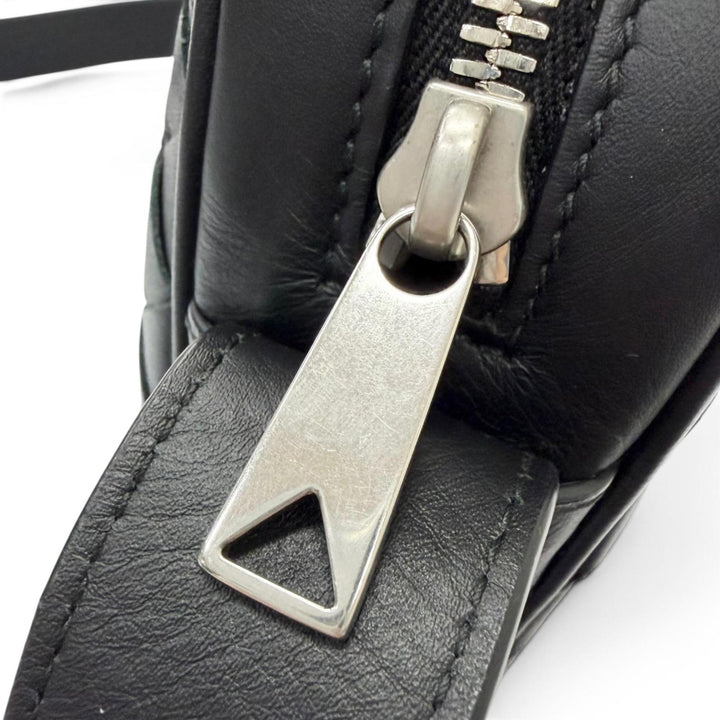 美品□BOTTEGAVENETA ボッテガヴェネタ 743214 レザー イントレチャート フォンポーチ ショルダーバッグ ブラック イタリア製 メンズ