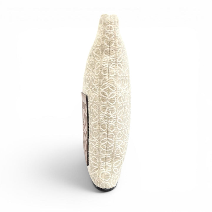 美品△LOEWE ロエベ C821C63X05 OBLONG POUCH オブロング ポーチ アナグラムレザーパッチ ジャガード クラッチバッグ ベージュ ブラウン