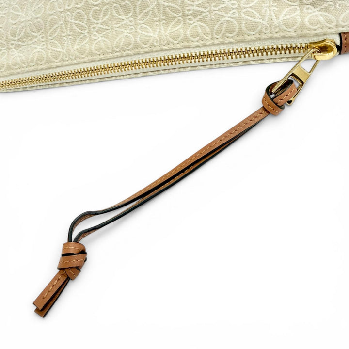 美品△LOEWE ロエベ C821C63X05 OBLONG POUCH オブロング ポーチ アナグラムレザーパッチ ジャガード クラッチバッグ ベージュ ブラウン