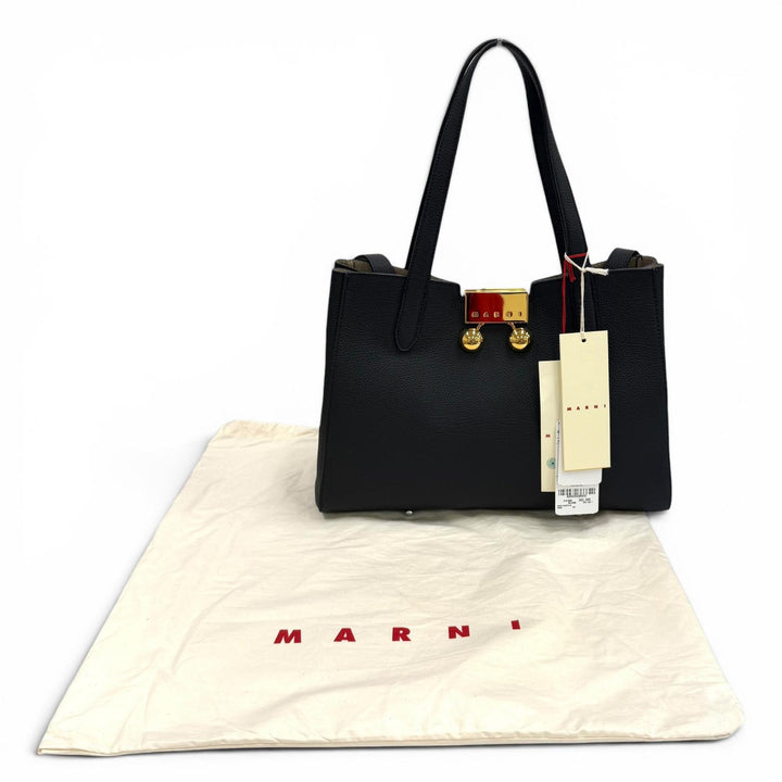 極美品★MARNI マルニ BMMP0150U0P8185 マルニ トランカルー ロゴ金具 レザー 2WAY トートバッグ ブラック 伊製 定価399300円 袋付
