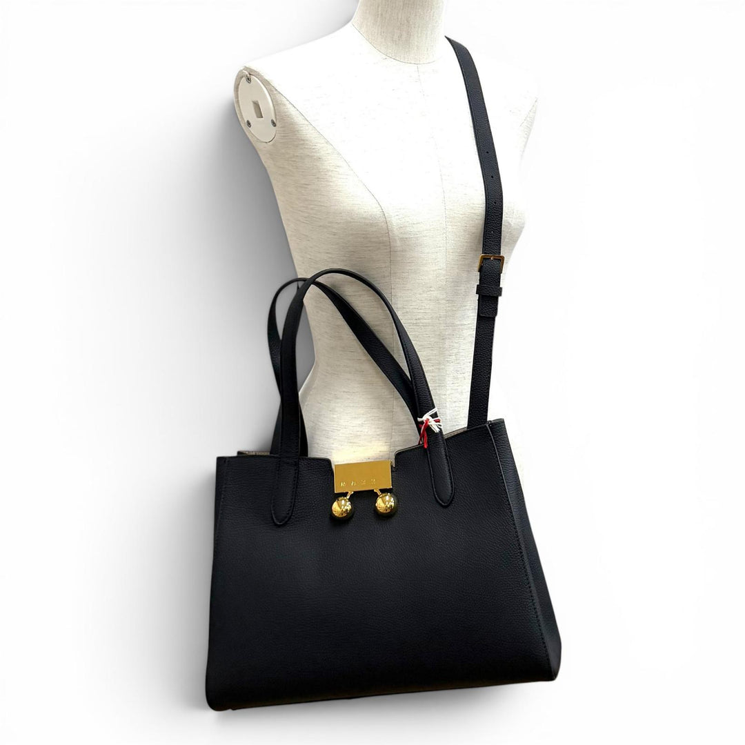 極美品★MARNI マルニ BMMP0150U0P8185 マルニ トランカルー ロゴ金具 レザー 2WAY トートバッグ ブラック 伊製 定価399300円 袋付