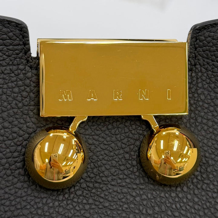 極美品★MARNI マルニ BMMP0150U0P8185 マルニ トランカルー ロゴ金具 レザー 2WAY トートバッグ ブラック 伊製 定価399300円 袋付