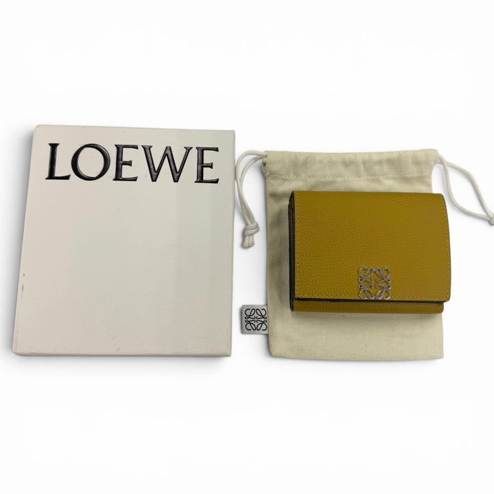 美品☆LOEWE ロエベ アナグラム トライフォールド ウォレット グレインカーフレザー コンパクトウオレット 三つ折り財布 ブラウン系