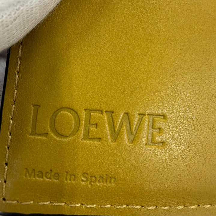 美品☆LOEWE ロエベ アナグラム トライフォールド ウォレット グレインカーフレザー コンパクトウオレット 三つ折り財布 ブラウン系