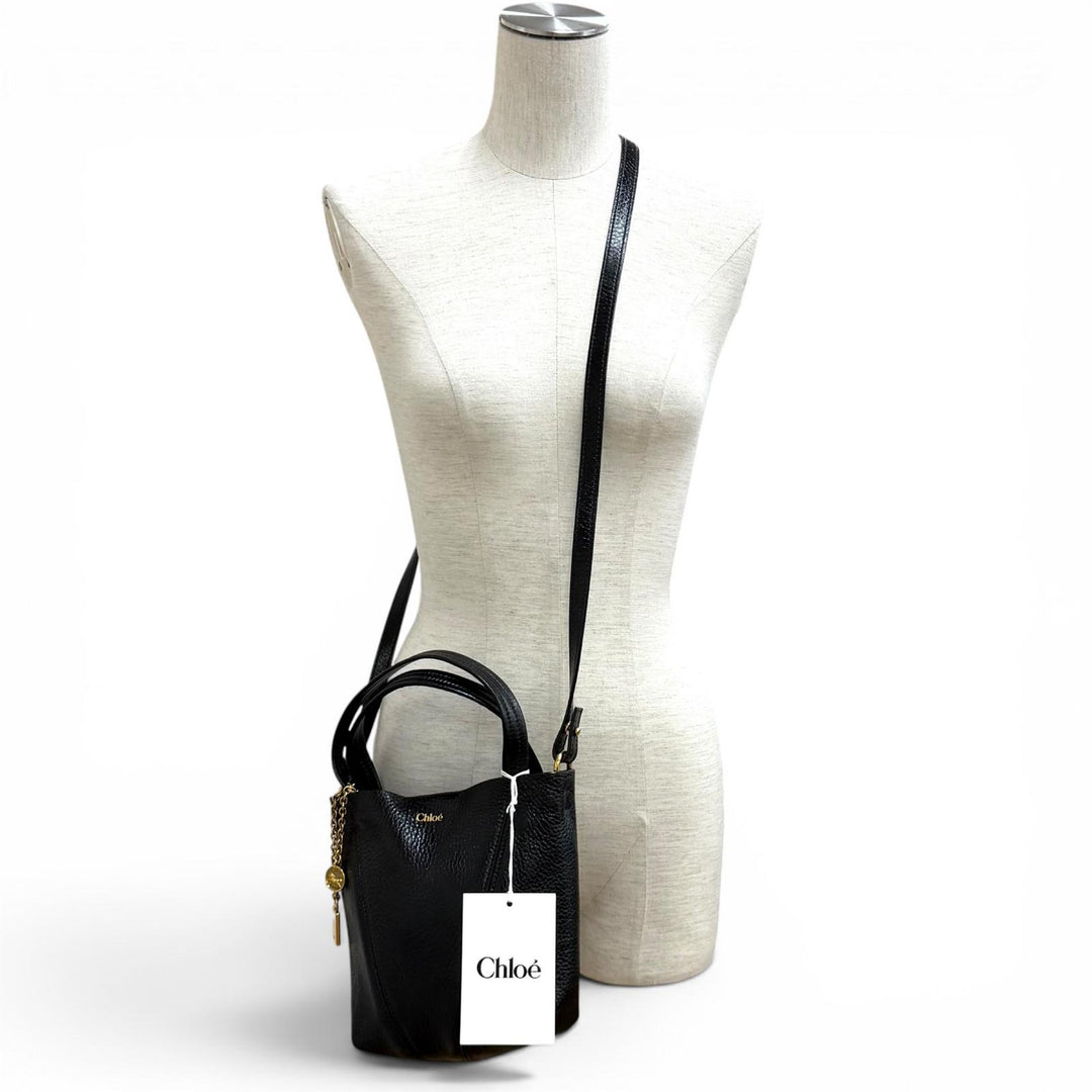 未使用品★Chloe クロエ CHC25SS812N84001 Spin スモール レザー ハンドバッグ ショルダーバッグ ブラック イタリア製 保存袋付き