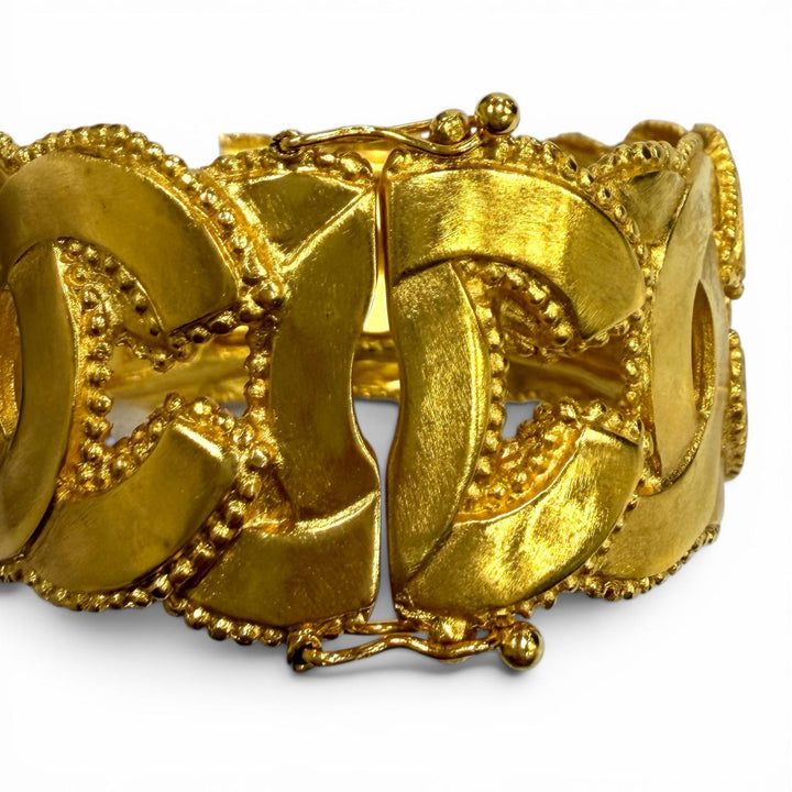 極美品★CHANEL シャネル ヴィンテージ 96A ココマーク バングル ブレスレット アクセサリー ゴールド フランス製 レディース 箱付き