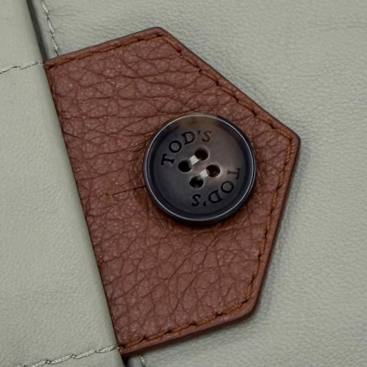未使用品▼TODS トッズ 2023年製 X1M12480200 ラムスキン ダブルジップアップ レザージャケット カーキ M 伊製 メンズ 正規品 メンズ