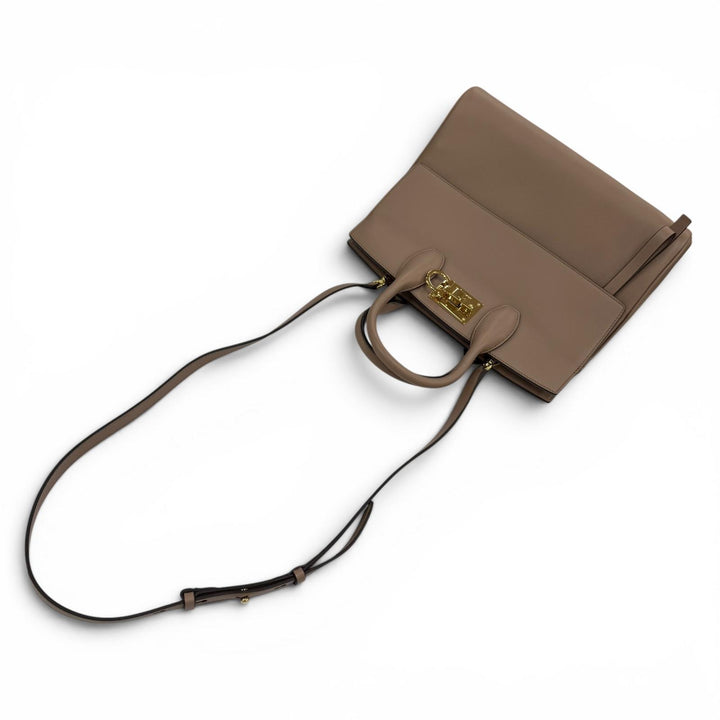 極美品☆Salvatore Ferragamo サルヴァトーレフェラガモ スタジオ ガンチーニ ソフト レザー 2WAY ショルダー・ハンドバッグ ブラウン系