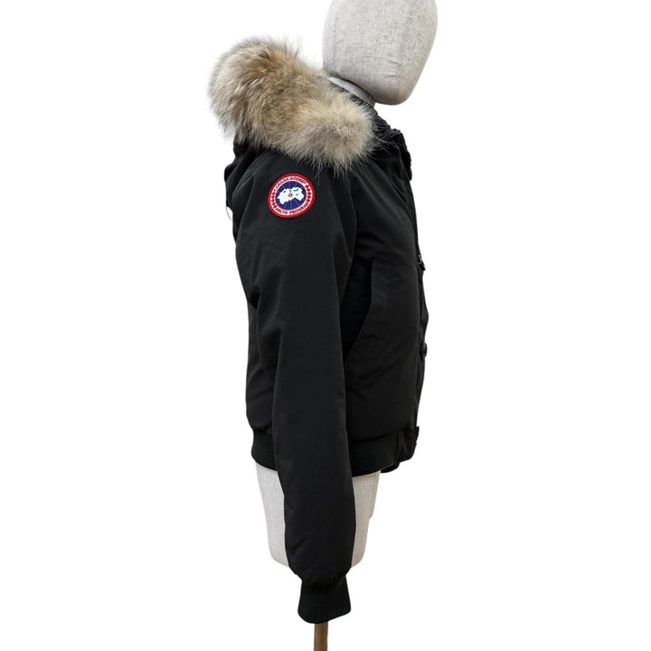 良品☆CANADA GOOSE カナダグース 7967JL LABRADOR BOMBER ショート丈 ファー・フード付 ダウンジャケット ブラック S 正規品 レディース