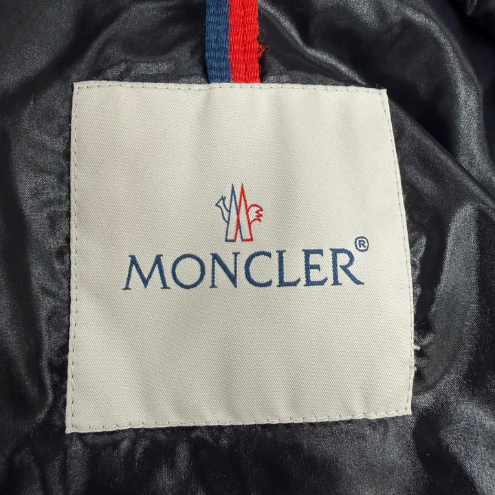 美品☆MONCLER モンクレール 24-25AW J20931A00083 BAYARD ロゴワッペン・フード付 ZIP UP ダウンジャケット 黒 0 正規品 ガーメント付