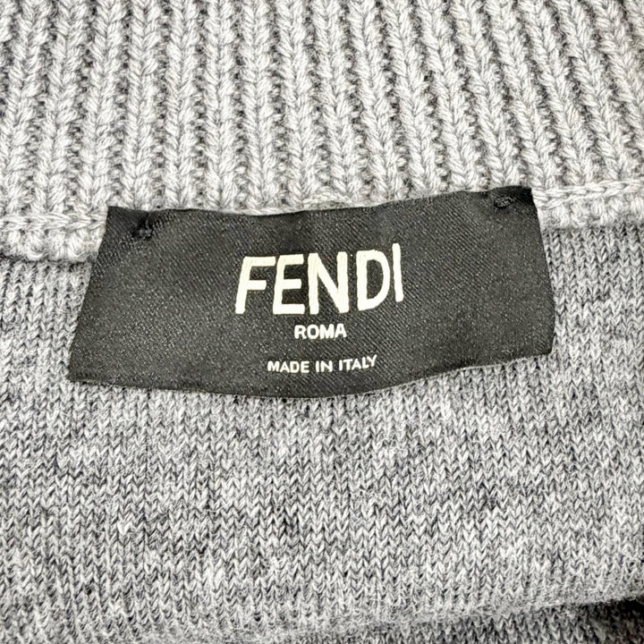 極美品△FENDI フェンディ 2023年 FZC460 ウール100％ FFロゴ ハーフジップ ボア切替 長袖 ニット セーター グレー 44 イタリア製 正規品