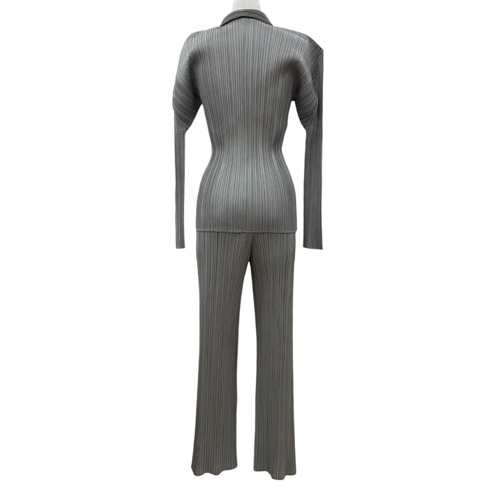 極美品◇PLEATS PLEASE プリーツプリーズ イッセイミヤケ PP04-JF643 セットアップ カーキ トップスMサイズ相当 パンツ2 日本製 正規品