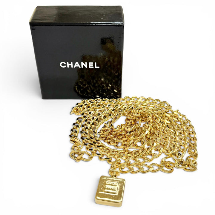 良品△CHANEL シャネル ロゴパフュームボトルチャーム ダブルチェーンベルト 全長81cm ゴールド レディース 箱付き ゴージャス◎