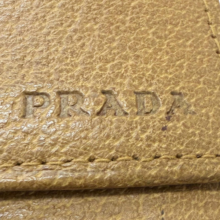極美品□PRADA プラダ 1M0176 レザー ロゴ型押し コンパクトウォレット 三つ折り財布 CUOIO イタリア製 メンズ レディース オススメ◎