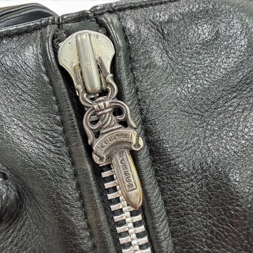 美品▼CHROME HEARTS クロムハーツ JJディーン ラージ ライダース レザー 925 ダガージップ トートバッグ ブラック シルバー 保存袋付き