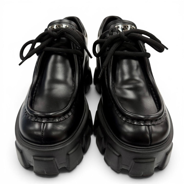 美品☆PRADA プラダ 1E254N モノリス トライアングルロゴ ブラッシュドレザー ダービーシューズ ブラック 35.5 イタリア製 箱・保存袋付