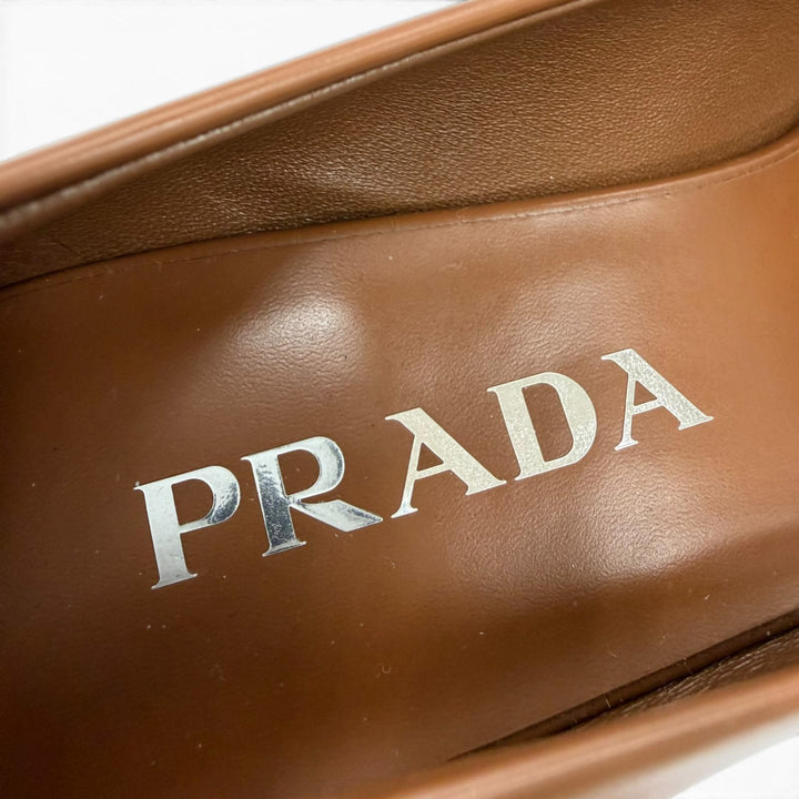 美品☆PRADA プラダ 25SS 1I964N ロゴ入り ツートーン ブラッシュドレザー パンプス ブラウン ホワイト 35 イタリア製 レディース