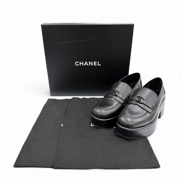 未使用品◇CHANEL シャネル G39206 ココマーク金具付 厚底 レザー ローファー ブラック 36 イタリア製 レディース 箱・保存袋付き