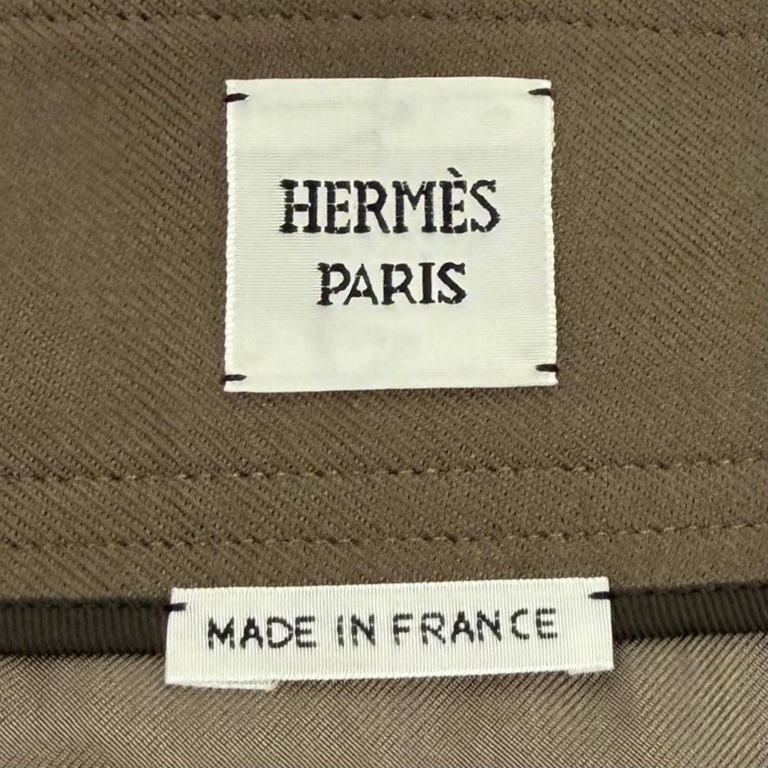 美品★HERMES エルメス 2H0304DN ベルトデザイン ボックスプリーツ ウール スカート ボトムス カーキ 40 フランス製 正規品 レディース
