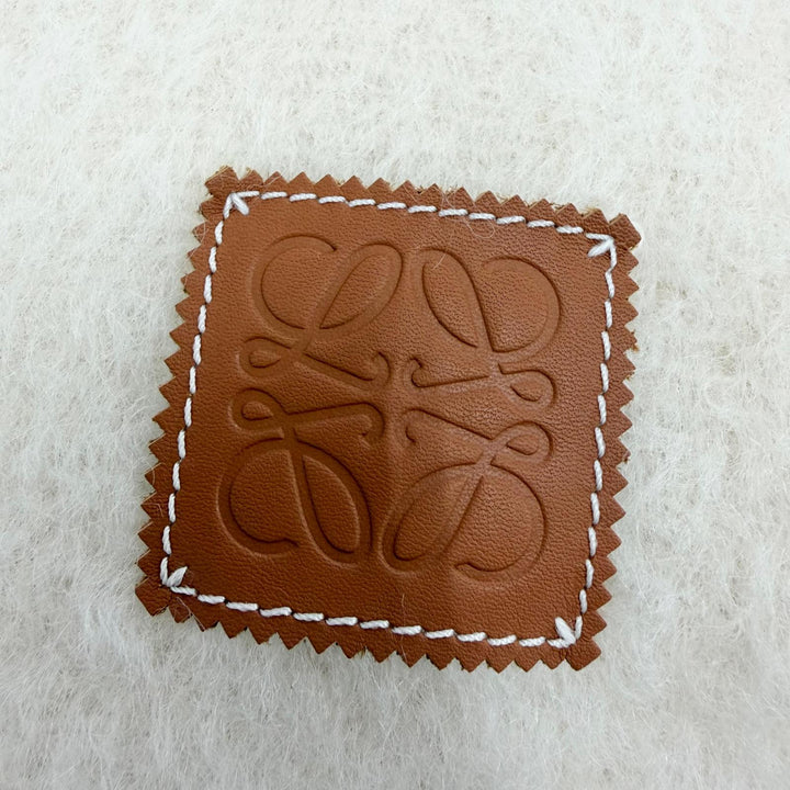 未使用品☆LOEWE ロエベ モヘア ウール アナグラムレザーパッチ フリンジ マフラー アイボリー スペイン製 正規品 レディース メンズ