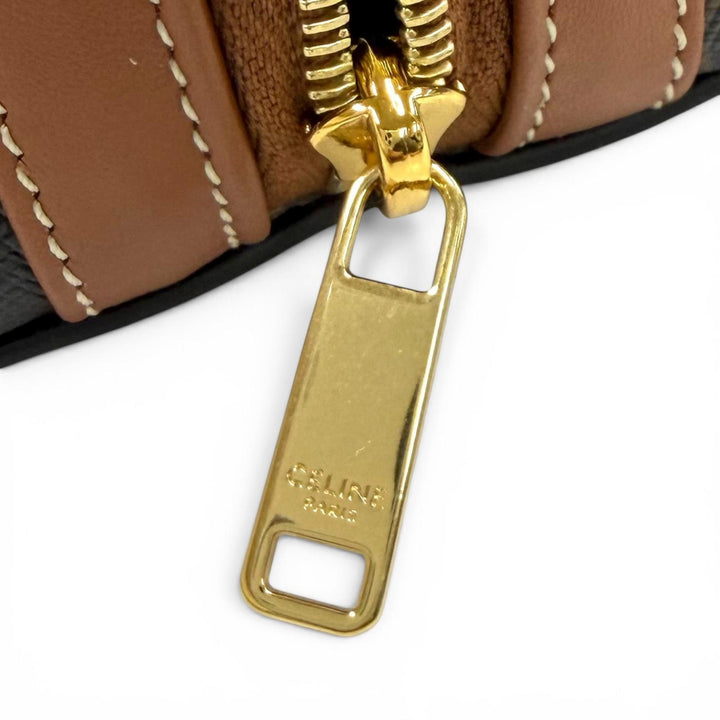 美品★CELINE セリーヌ 4M1622CZ リーヌ スモール コスメティックポーチ トリオンフ レザー ポーチ ブラウン ゴールド金具 保存袋付