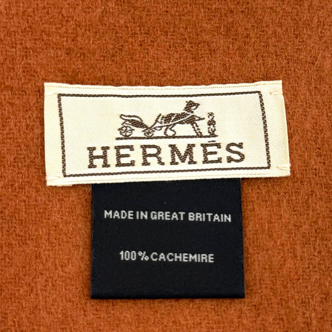 美品★HERMES エルメス レクトヴェルソ カシミヤ100％ ロゴ刺繍入り フリンジ マフラー ストール ブラウン レンガ 英国製 メンズ