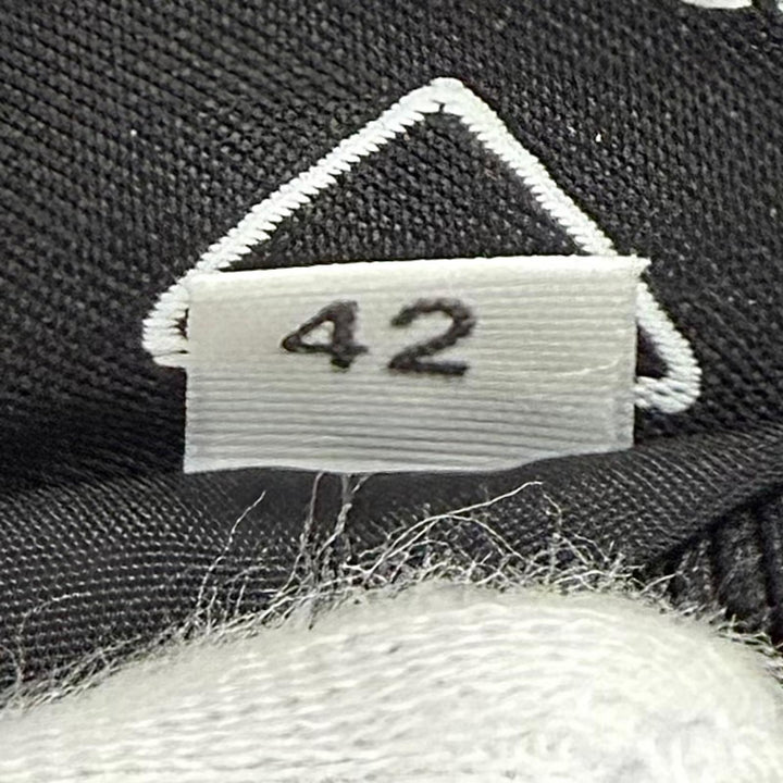 極美品★PRADA プラダ 1ND339 マイクロ Re-Nylon ポーチ FRIDタグ付 トライアングルロゴ 化粧ポーチ ブラック イタリア製 保存袋付