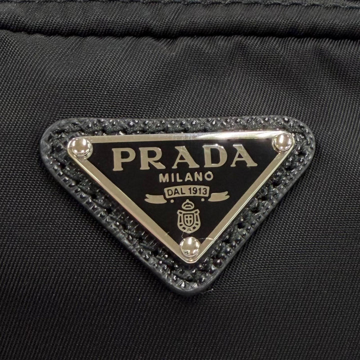 極美品★PRADA プラダ 1ND339 マイクロ Re-Nylon ポーチ FRIDタグ付 トライアングルロゴ 化粧ポーチ ブラック イタリア製 保存袋付