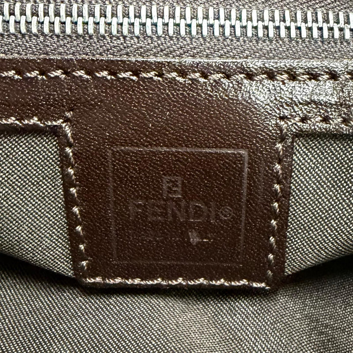 極美品☆FENDI フェンディ ヴィンテージ 26566 レザー使い ズッカ柄 FFロゴ金具付 ショルダーバッグ ブラウン イタリア製 箱付き
