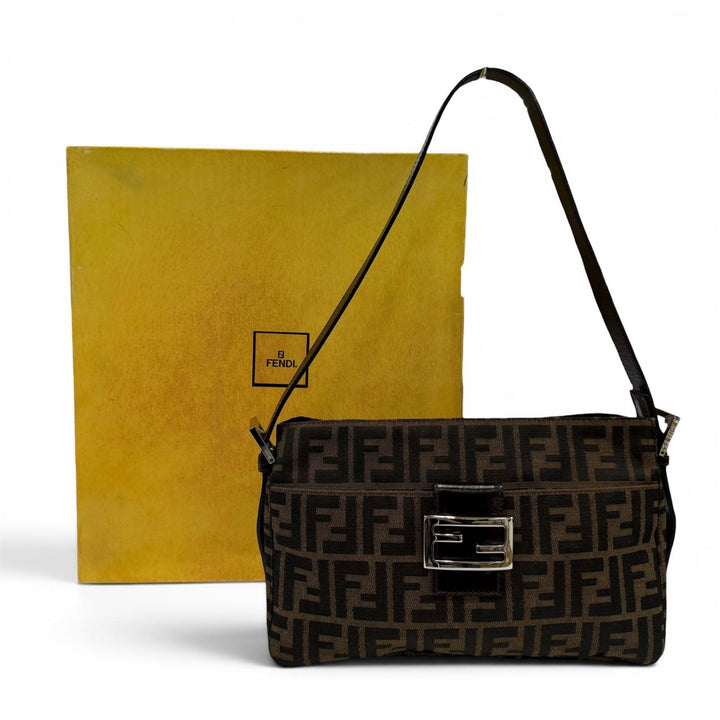 極美品☆FENDI フェンディ ヴィンテージ 26566 レザー使い ズッカ柄 FFロゴ金具付 ショルダーバッグ ブラウン イタリア製 箱付き